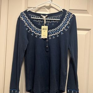 new lucky brand embroidered thermal long sleeve size small blue